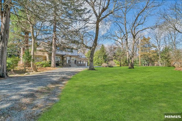 506 Ewing Avenue, Franklin Lakes, NJ 07417