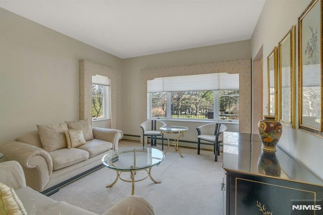 506 Ewing Avenue, Franklin Lakes, NJ 07417