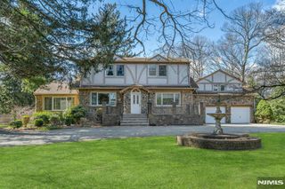 506 Ewing Avenue, Franklin Lakes, NJ 07417