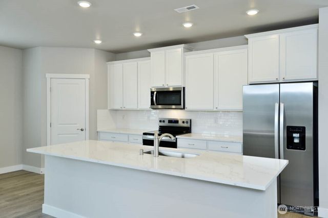 8741 151st Street E, Puyallup, WA 98375