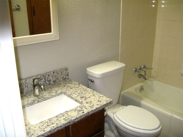 504 Greenway DR, Pflugerville, TX 78660