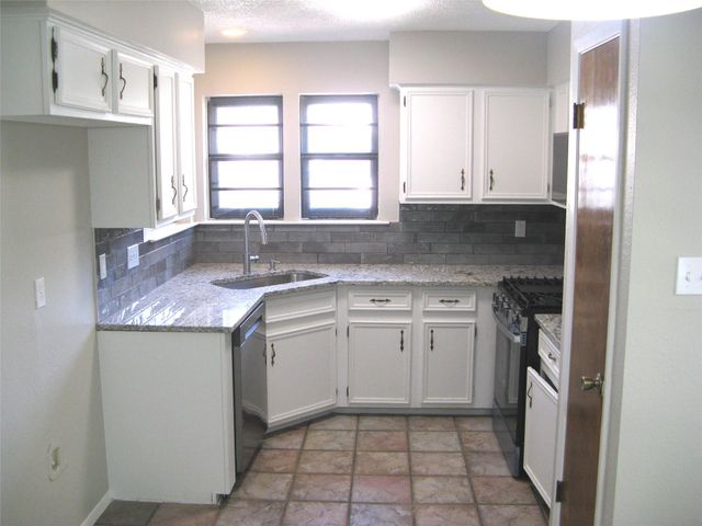 504 Greenway DR, Pflugerville, TX 78660