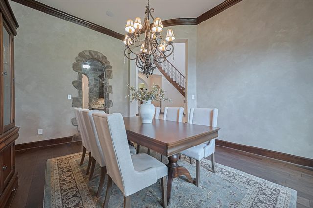 14 Royal King Road, Tomball, TX 77377