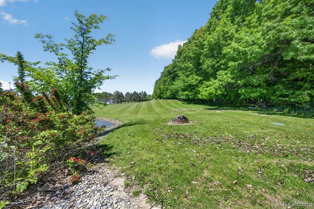 9055 Hegel Road, Goodrich, MI 48438