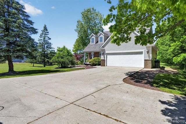 9055 Hegel Road, Goodrich, MI 48438