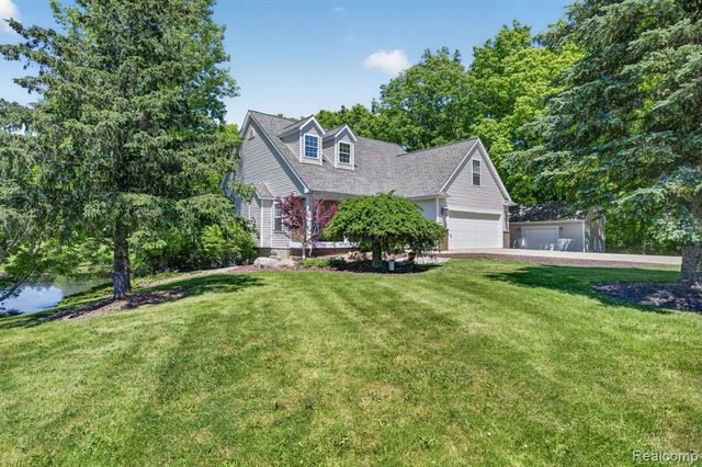 9055 Hegel Road, Goodrich, MI 48438