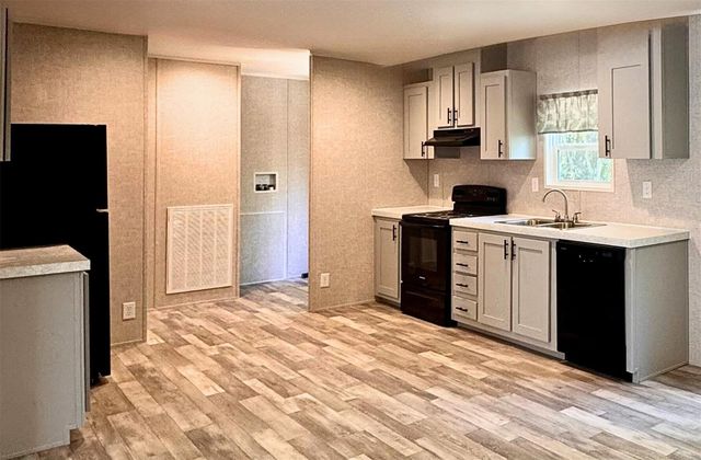 15561 WILSON BOULEVARD, Brooksville, FL 34604