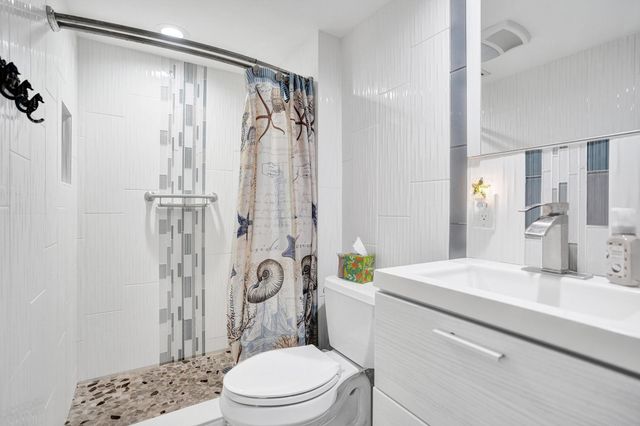 54 Piedmont B, Delray Beach, FL 33484