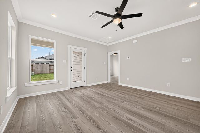 21122 Autumn Heights, Bonney, TX 77583