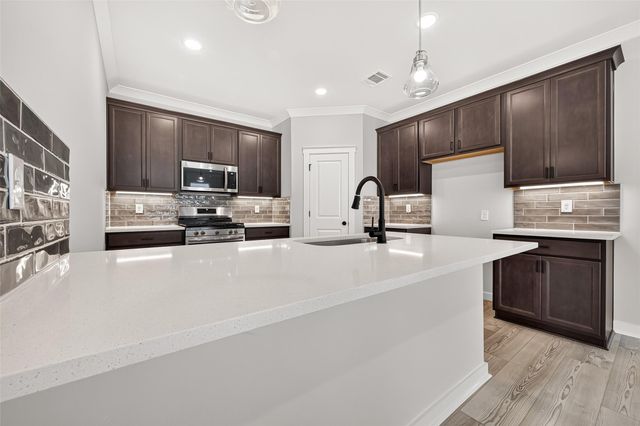 21122 Autumn Heights, Bonney, TX 77583