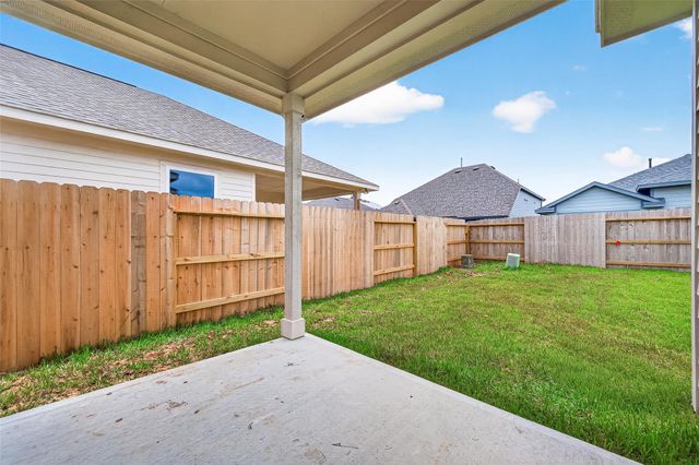 21122 Autumn Heights, Bonney, TX 77583