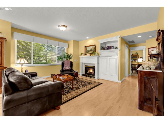 3719 Nw 9TH Loop, Camas, WA 98607
