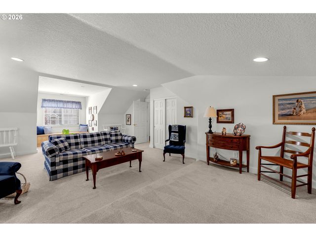 3719 Nw 9TH Loop, Camas, WA 98607
