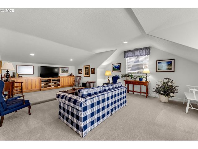 3719 Nw 9TH Loop, Camas, WA 98607
