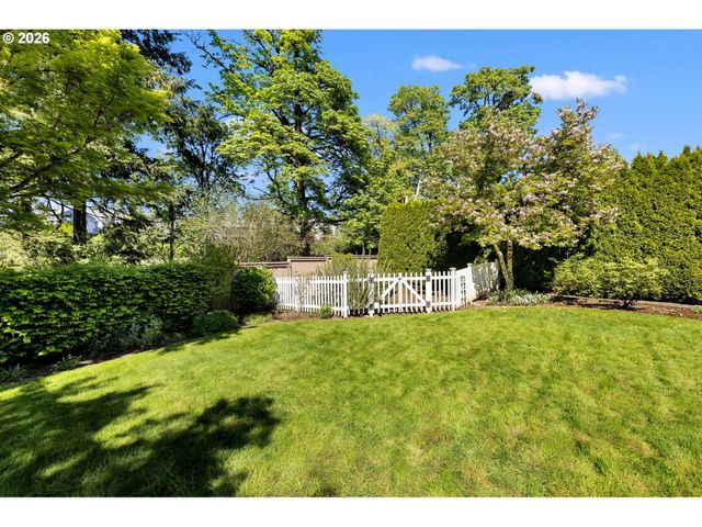 3719 Nw 9TH Loop, Camas, WA 98607