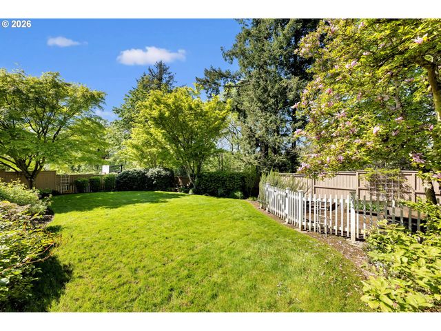3719 Nw 9TH Loop, Camas, WA 98607