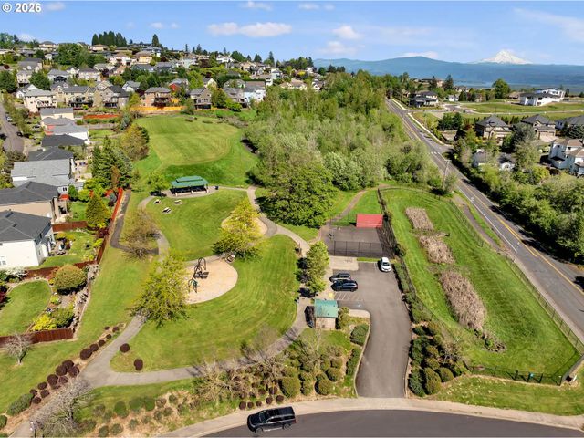 3719 Nw 9TH Loop, Camas, WA 98607