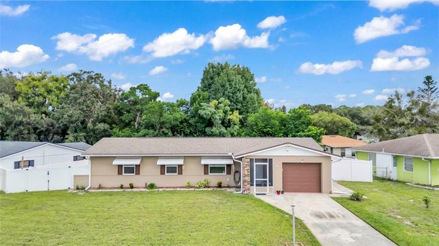 2031 JEFFERSON AVENUE, Deltona, FL 32738