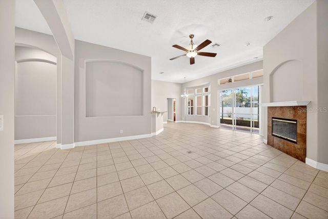 201 W BLUE WATER EDGE DRIVE, Eustis, FL 32736