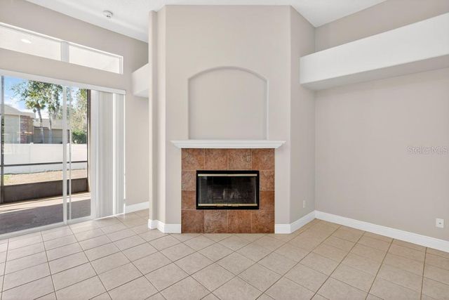 201 W BLUE WATER EDGE DRIVE, Eustis, FL 32736