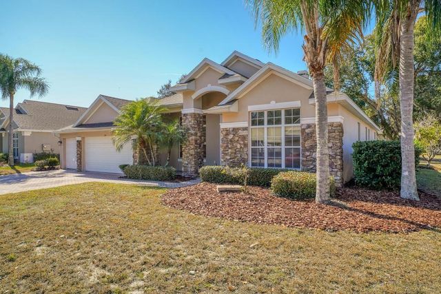 201 W BLUE WATER EDGE DRIVE, Eustis, FL 32736