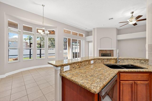 201 W BLUE WATER EDGE DRIVE, Eustis, FL 32736