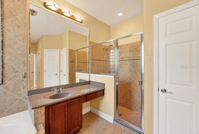 201 W BLUE WATER EDGE DRIVE, Eustis, FL 32736