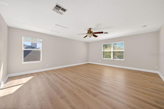 201 W BLUE WATER EDGE DRIVE, Eustis, FL 32736