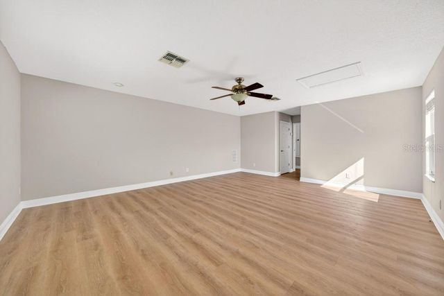 201 W BLUE WATER EDGE DRIVE, Eustis, FL 32736