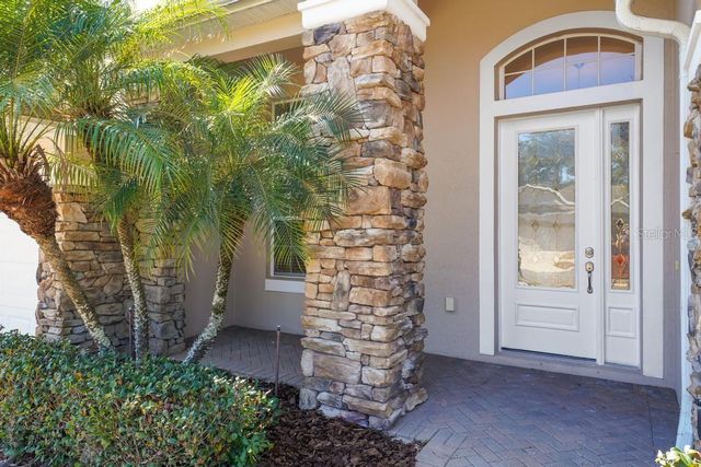 201 W BLUE WATER EDGE DRIVE, Eustis, FL 32736