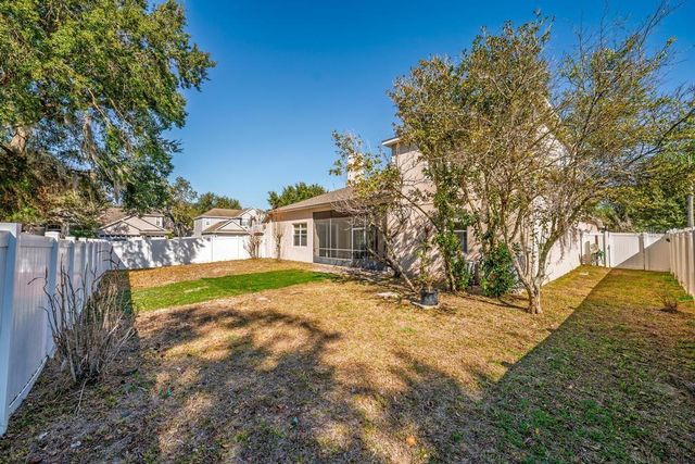 201 W BLUE WATER EDGE DRIVE, Eustis, FL 32736