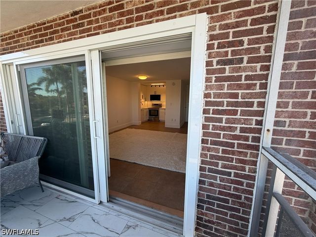 2350 W 1st ST 303, Fort Myers, FL 33901