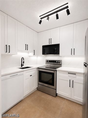 2350 W 1st ST 303, Fort Myers, FL 33901