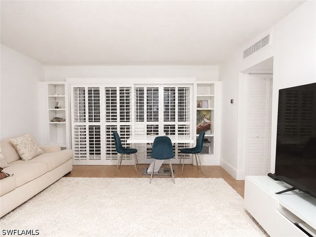 2350 W 1st ST 303, Fort Myers, FL 33901