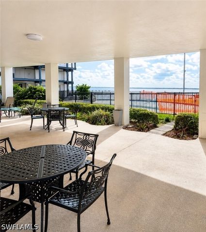 2350 W 1st ST 303, Fort Myers, FL 33901