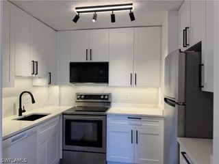 2350 W 1st ST 303, Fort Myers, FL 33901