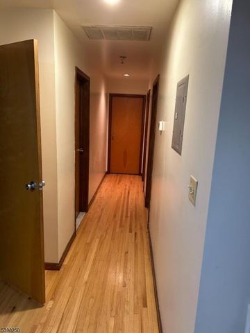 63 Chambers St, Newark City, NJ 07105