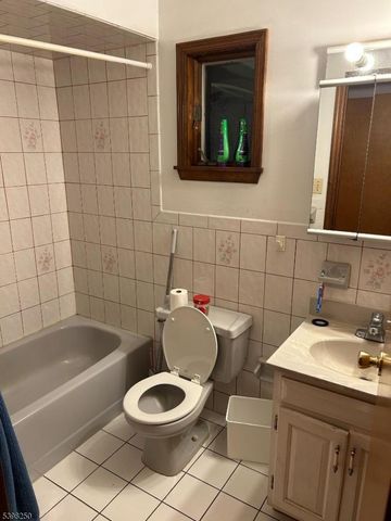 63 Chambers St, Newark City, NJ 07105