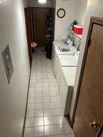 63 Chambers St, Newark City, NJ 07105