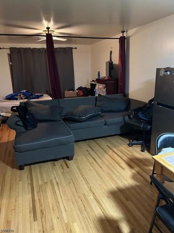 63 Chambers St, Newark City, NJ 07105