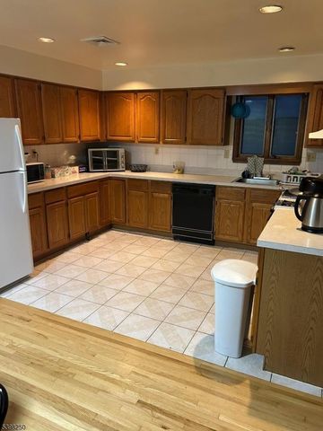 63 Chambers St, Newark City, NJ 07105