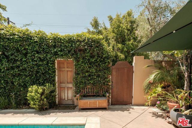 1165 N Howard Street, Glendale, CA 91207
