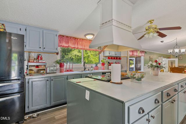 200 Sunray Drive, Clayton, NC 27520