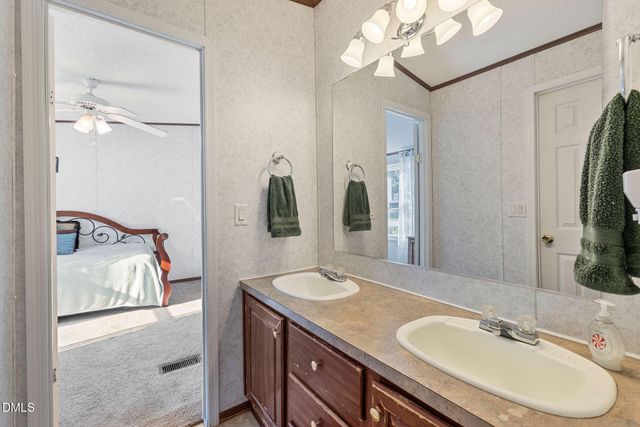 200 Sunray Drive, Clayton, NC 27520