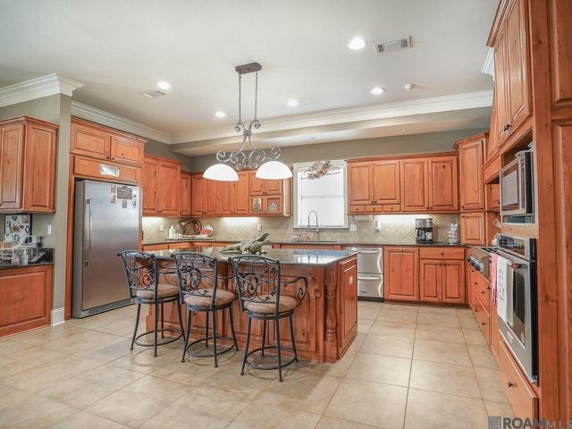 14750 Memorial Tower Dr, Baton Rouge, LA 70810