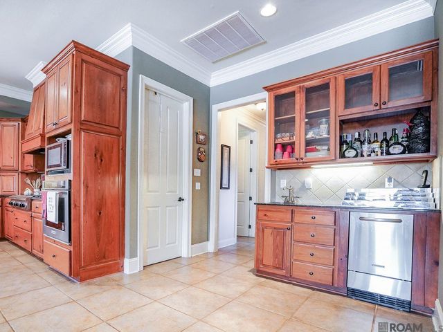 14750 Memorial Tower Dr, Baton Rouge, LA 70810