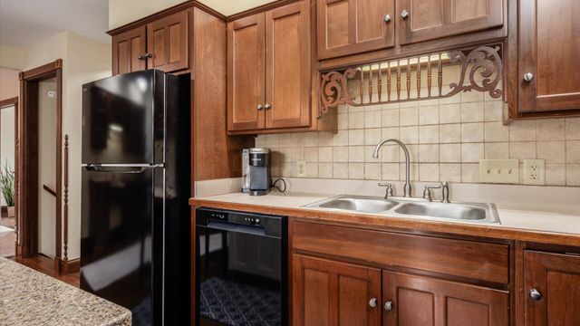 240 Mockingbird Hill Road, Zanesville, OH 43701