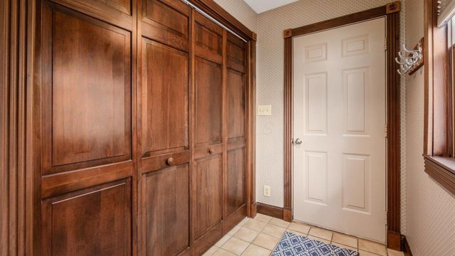 240 Mockingbird Hill Road, Zanesville, OH 43701