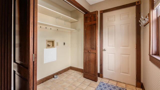 240 Mockingbird Hill Road, Zanesville, OH 43701