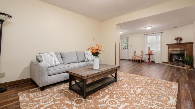 240 Mockingbird Hill Road, Zanesville, OH 43701